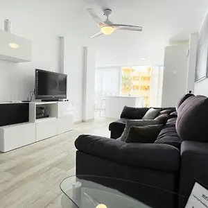 calahonda-royale-apartment-close-to-luna-beach.1costadelsol.com/